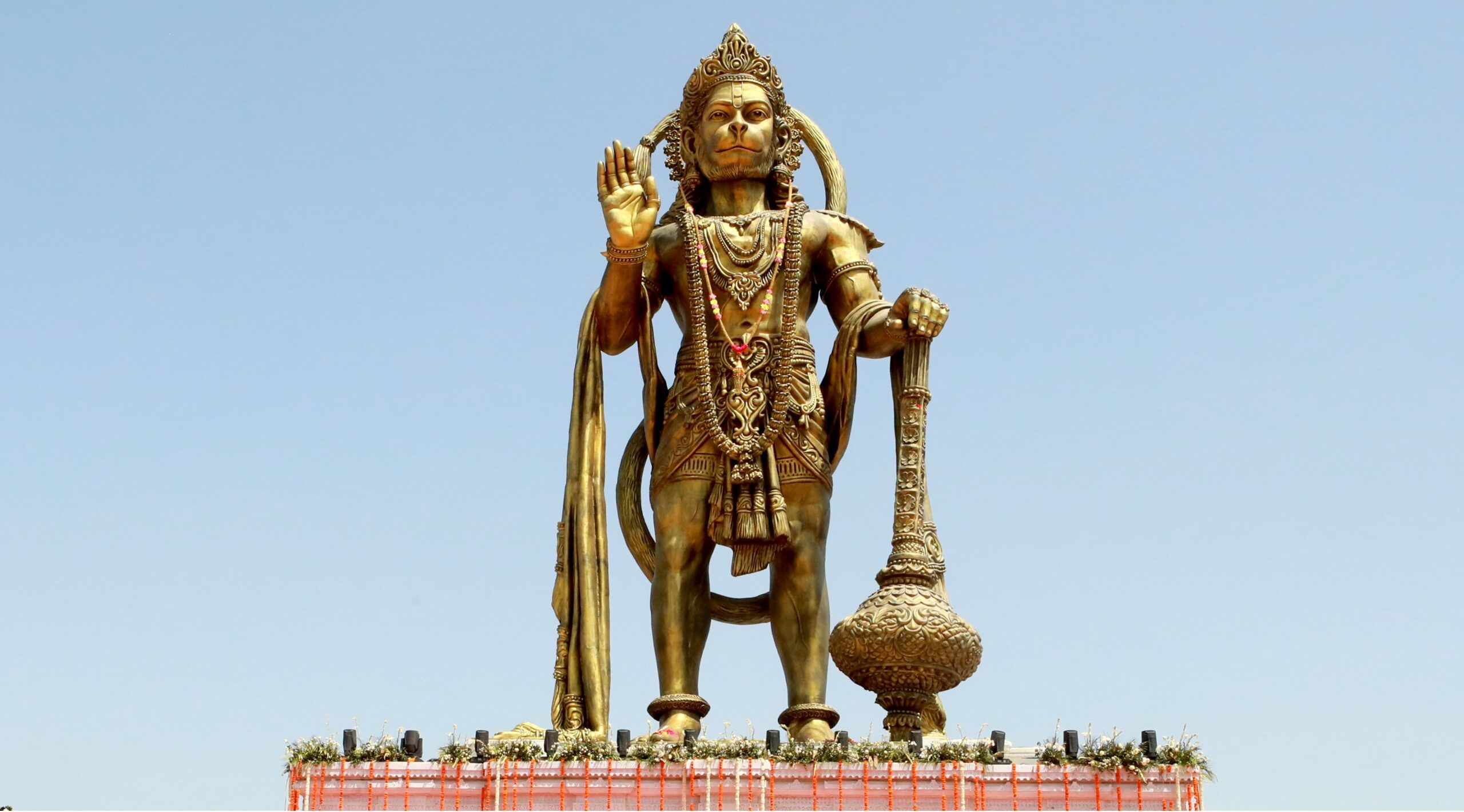 सारंगपुर में 54 फीट ऊंची बजरंगबली की प्रतिमा का लोकार्पण, 11 करोड़ का खर्चा, 30 हजार किलो वजन, 7 किमी दूर से हो सकेंगे दर्शन