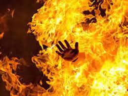 फर्रुखाबाद में देवी जागरण में सिलेंडर में लगी आग, 2 जिंदा जले 16 झुलसे, गांव के 200 से ज्यादा लोग कार्यक्रम में शामिल