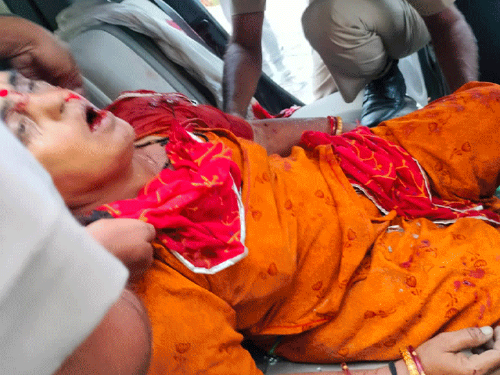 जोधपुर में कार-बस की जबरदस्त भिड़ंत, माता-पिता और बेटे की मौत, बेटी व एक अन्य युवक गंभीर रूप से घायल