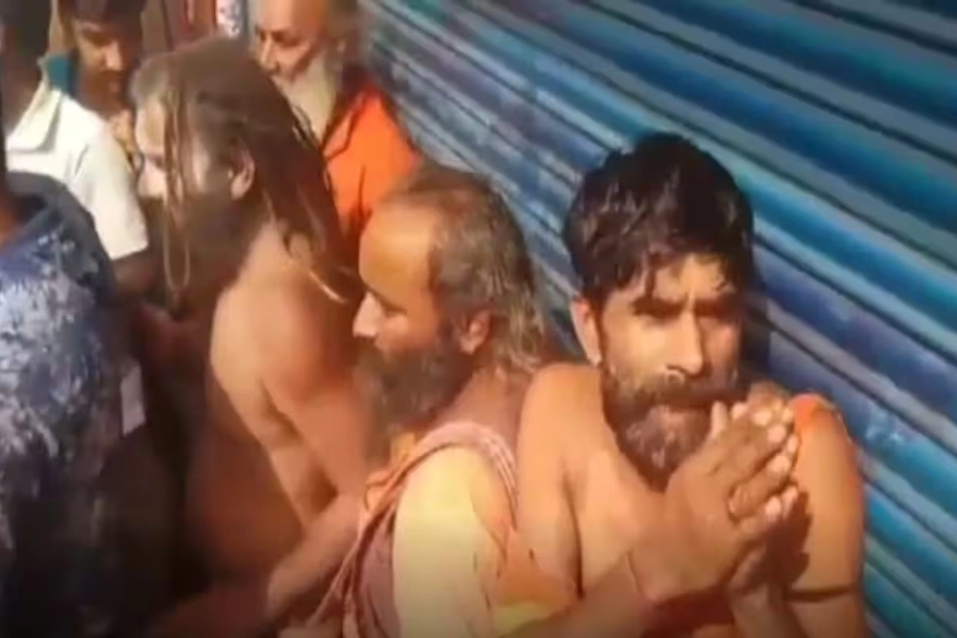 बंगाल के पुरुलिया में 3 साधुओं को पीटा, मकर संक्रांति के लिए गंगासागर जा रहे थे साधु, TMC कार्यकर्ताओं पर आरोप