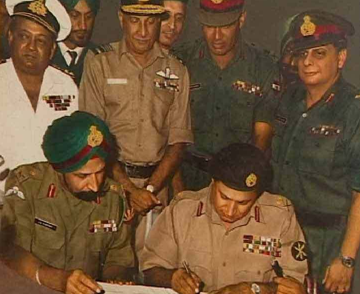 Lt. General A.A.K. Niazi signed of Surrender Infront Of Lt. General Jagjit Singh Aurora