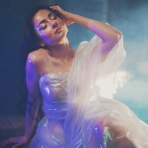 Hania Aamir Photoshoot