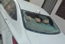 इंदौर कार पथराव