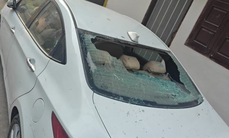 इंदौर कार पथराव