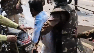 गांधी भवन के बाहर बवाल!