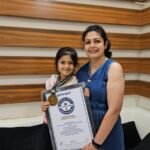 जियाना कटारिया वर्ल्ड रिकॉर्ड बनाते हुए