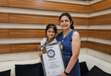 जियाना कटारिया वर्ल्ड रिकॉर्ड बनाते हुए