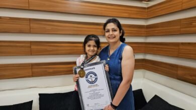 जियाना कटारिया वर्ल्ड रिकॉर्ड बनाते हुए