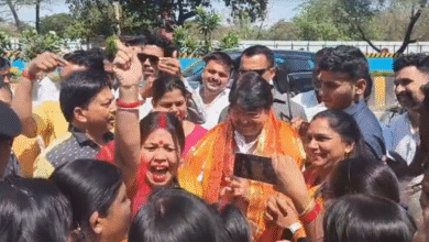 शतक फिल्म प्रदर्शन