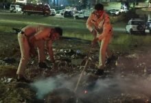 Indore Fire News: Robot Chauraha Ke Paas Khule Maidan Mein Lagi Aag Par Kabu