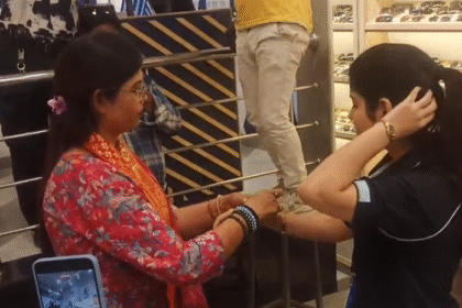 Indore Lenskart Protest scheme 54 showroom demonstration