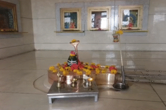 Siddheshwar Mahadev Mandir Ko Hatane Par Vivaad