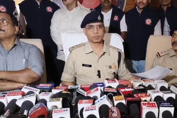 Indore IPL Satta Latest Update showing Crime Branch raid on online betting gang in Bapji Nagar with seized laptops mobiles and IPL betting setup