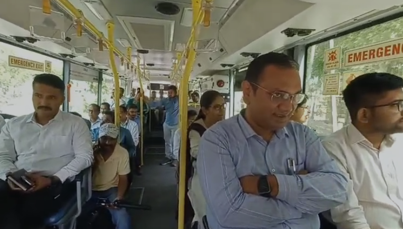 Indore BRICS Conference 2026: Shivam Verma और Santosh Singh ने City Bus से किया Route Inspection