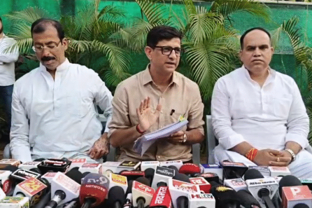 Indore Water Crisis Press Conference by Mayor Pushyamitra Bhargav responding to water quality report claims and discussing city water supply management in 2026