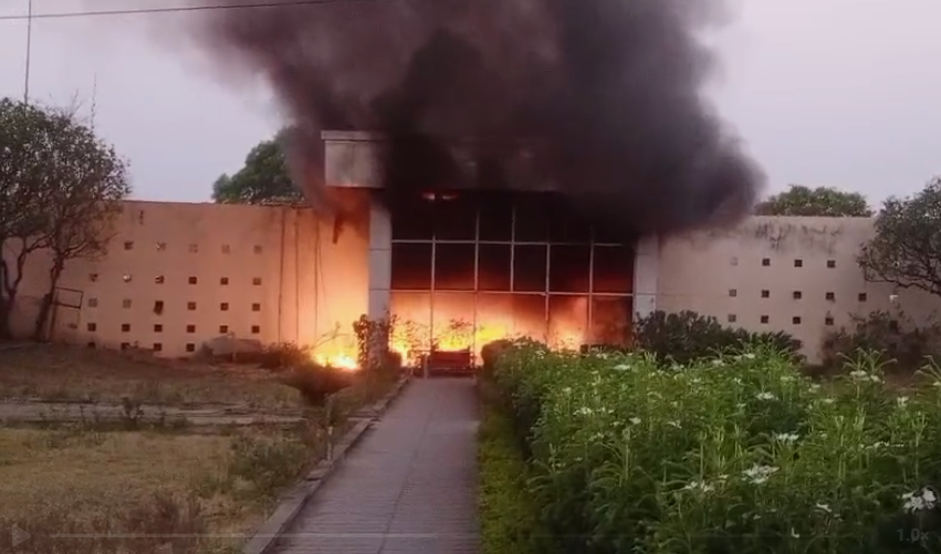 Indore Office Fire latest update at Belmorte Park office in Lasudia area with fire brigade operation