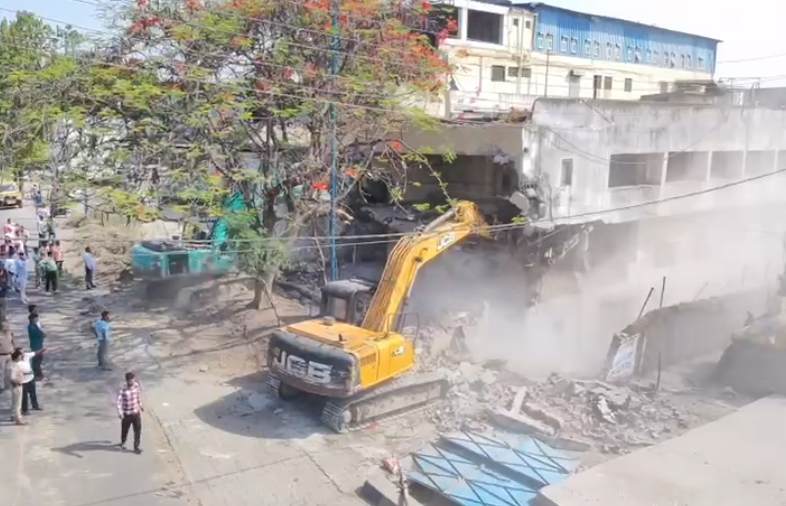 MR-4 Road Se Hataye Gaye 2 Nirman