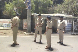 Bhagirathpura Indore Murder Case में 26 वर्षीय विशाल वर्मा की उपचार के दौरान मौत हो गई। पुलिस ने मामला दर्ज कर आरोपियों की तलाश शुरू कर दी है।
