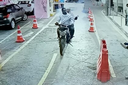 Central Mall Indore Battery Theft investigation based on CCTV footage