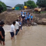Indore-Nemawar Road damaged after first monsoon rain