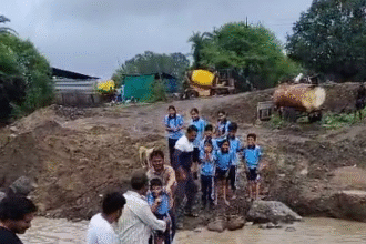 Indore-Nemawar Road damaged after first monsoon rain