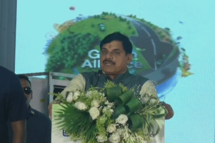 मुख्यमंत्री डॉ. मोहन यादव द्वारा LiuGong India Plant के भूमि-पूजन का आधिकारिक फोटो।