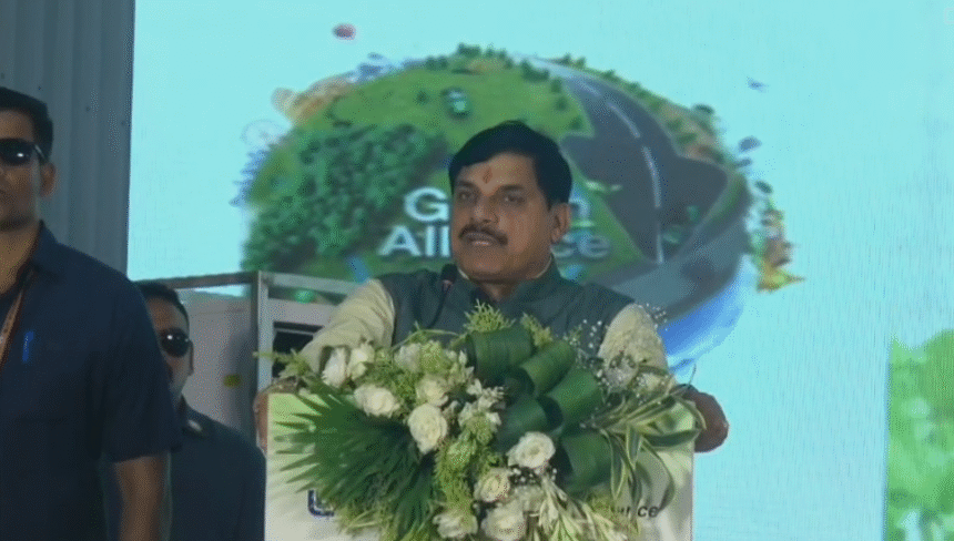 मुख्यमंत्री डॉ. मोहन यादव द्वारा LiuGong India Plant के भूमि-पूजन का आधिकारिक फोटो।