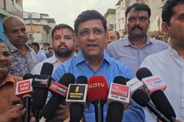 Indore Master Plan, Indore Master Plan Roads, Indore Road Widening, Indore Development, Pushyamitra Bhargav, Golu Shukla, Madhumilan Road, Agrasen Pratima Road, GPO Road, Sarwate Bus Stand, Smart City Indore, Indore Infrastructure, Indore Traffic Update, Indore Civic News, Indore News Today