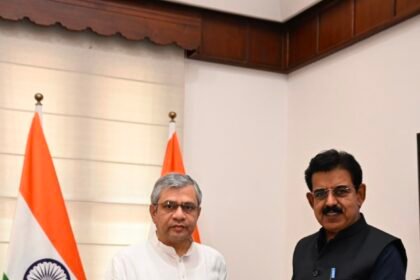 Indore Rail Projects सिंहस्थ 2028 रेलवे स्टेशन विस्तार बैठक